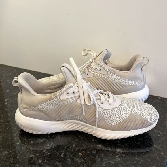 Adidas Alphabounce HPC AMS Monochrome. Men’s Runners. Size 8 - Picture 6 of 10